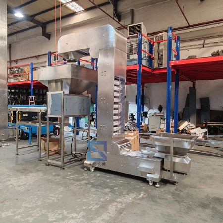 Flipper Z-shaped elevator